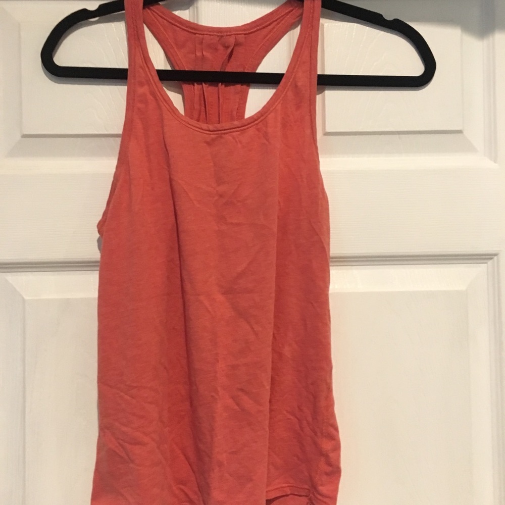 Lululemon tank